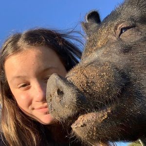 Meet your Posher, Isabelle